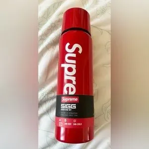 新品未開封 18ss Supreme × SIGG BOTTLE Red Supreme SIGG Traveller 0.6L Water Bottle Red - SS18 - US